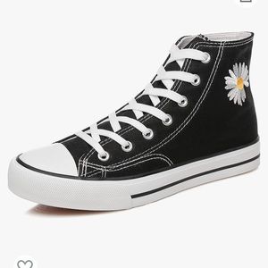 Size 10 women’s black high top sneakers with daisy, converse dupes